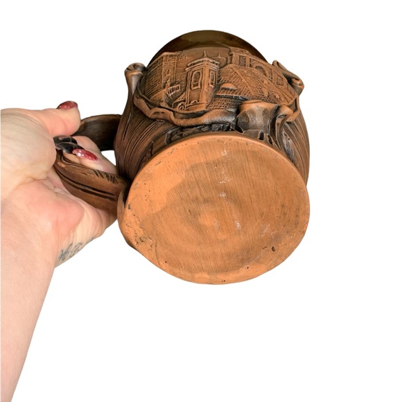 Large Prague souvenir mug with great details - Picture 4 of 5